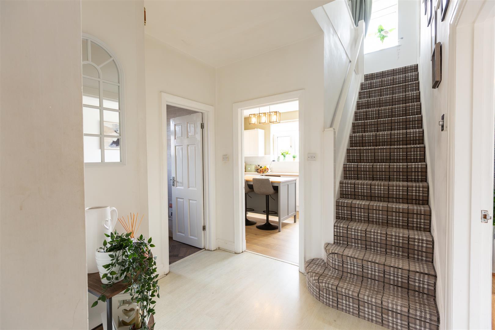 Parklands View, Sketty, Swansea, SA2 8LT